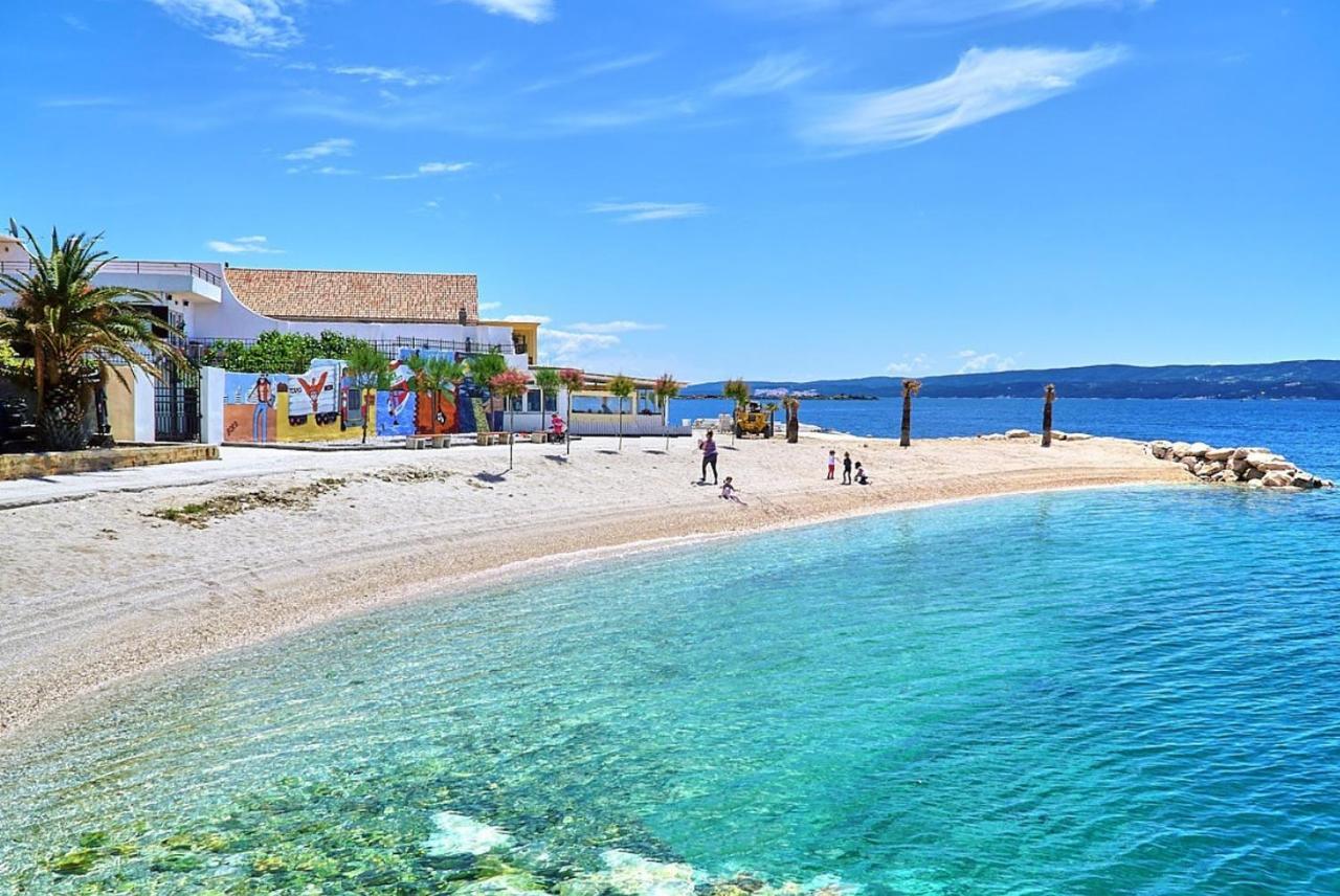 Absolute Beach Holidays Leilighet Dugi Rat Eksteriør bilde